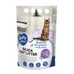 Premium Silica kattenbakvulling lavendel 5L Met frisse lavendelgeur Hoge absorptie Neutraliseert vieze geurtjes Super economisch Schone pootjes Super absorberende premium kattenbakvulling De duvoplus Silica is een gebruiksvriendelijke, lichte kattenbakvulling gemaakt van silica gel. De korrels zorgen ervoor dat de urine direct geabsorbeerd wordt, waardoor de inhoud van de kattenbak altijd droog aanvoelt. Silica staat garant voor een hoog absorptievermogen en een optimale geurbestrijding. Urine en geurtjes worden in een paar seconden geneutraliseerd en bacteriën worden in de kern van de silica ingesloten. Bovendien zijn de korrels (extra) fijn en zacht en voelen ze daarom zeer zacht aan de gevoelige pootjes van je kat. Deze veilige en stofvrije kattenbakvulling is zeer geschikt voor katten en mensen met allergieën.